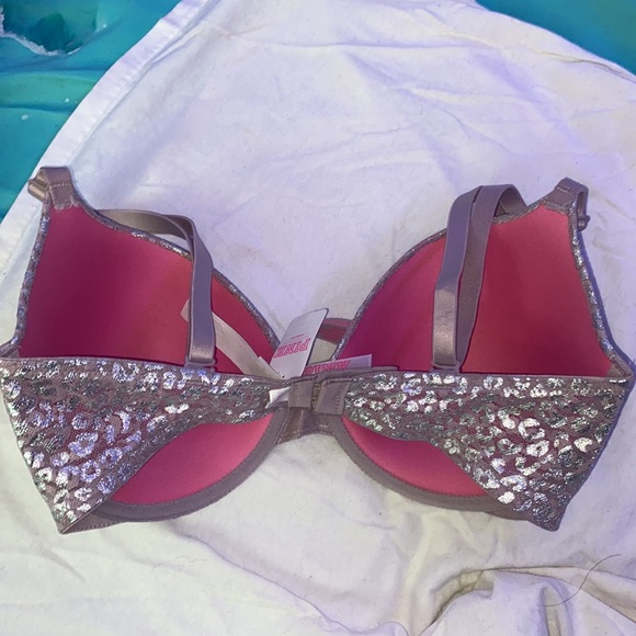 Victoria’s Secret Bra - Picture 2 of 2